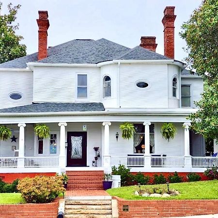 Toccoa Simmons-Bond Inn Bed & Breakfast المظهر الخارجي الصورة