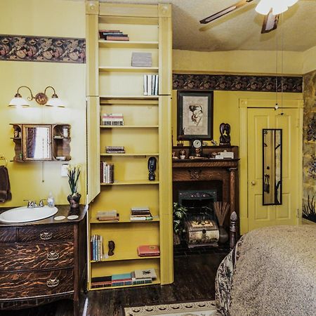 Toccoa Simmons-Bond Inn Bed & Breakfast المظهر الخارجي الصورة