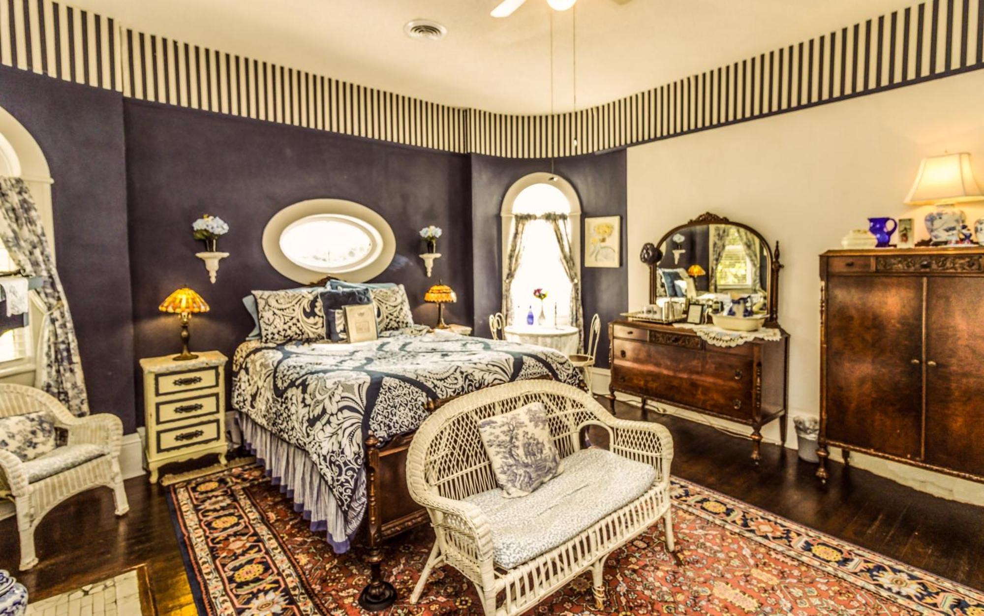 Toccoa Simmons-Bond Inn Bed & Breakfast الغرفة الصورة