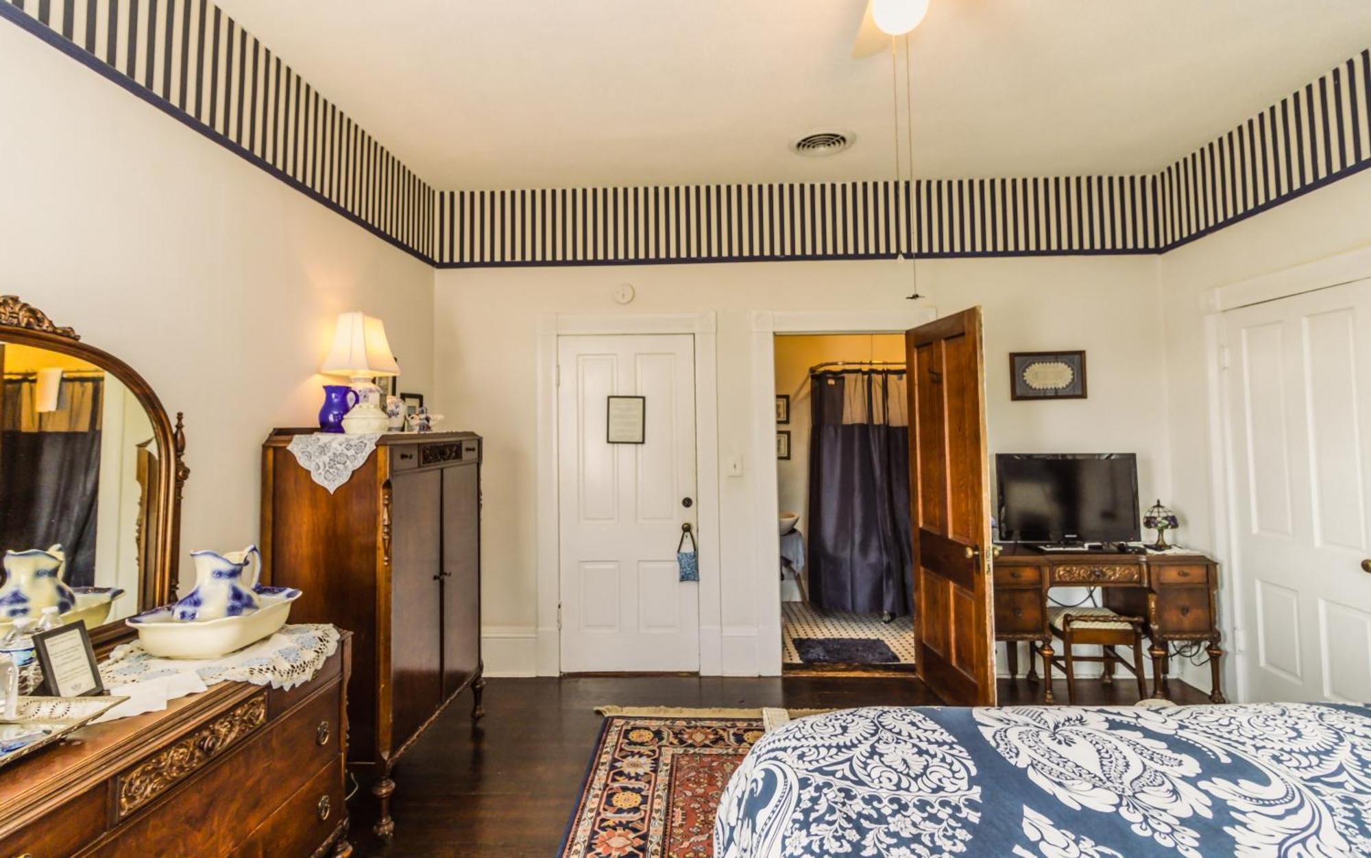 Toccoa Simmons-Bond Inn Bed & Breakfast الغرفة الصورة